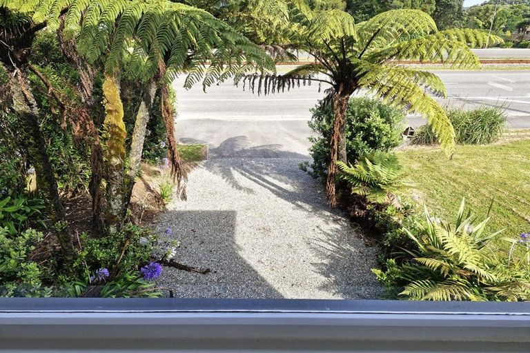 Photo of property in 41 Main South Road, Karoro, Greymouth, 7805