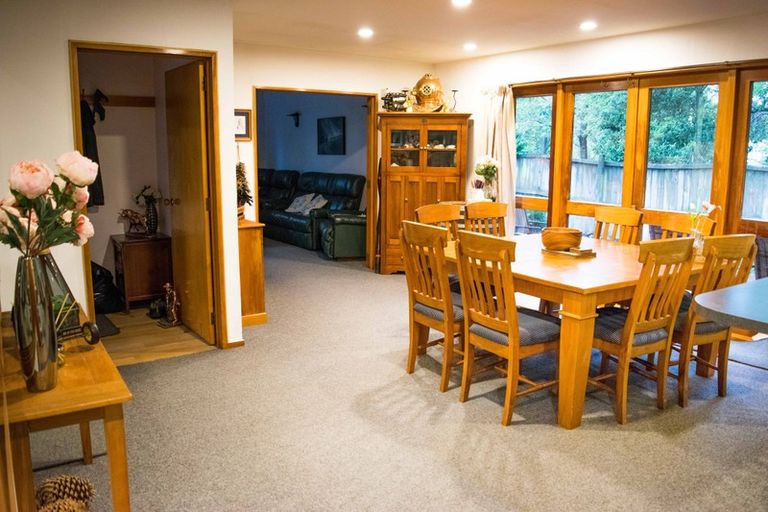 Photo of property in 32 Kowhai Avenue, Rangiora, 7400