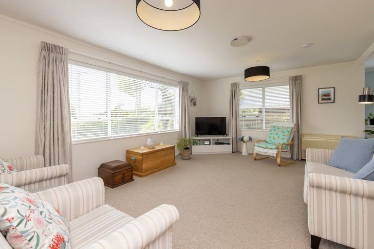 Photo of property in 20 Menin Road, Raumati South, Paraparaumu, 5032