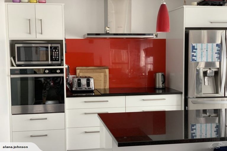 Photo of property in 111 Riverstone Drive, Riverstone Terraces, Upper Hutt, 5018