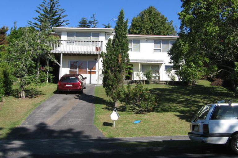 Photo of property in 19 Squirrel Lane, Browns Bay, Auckland, 0630