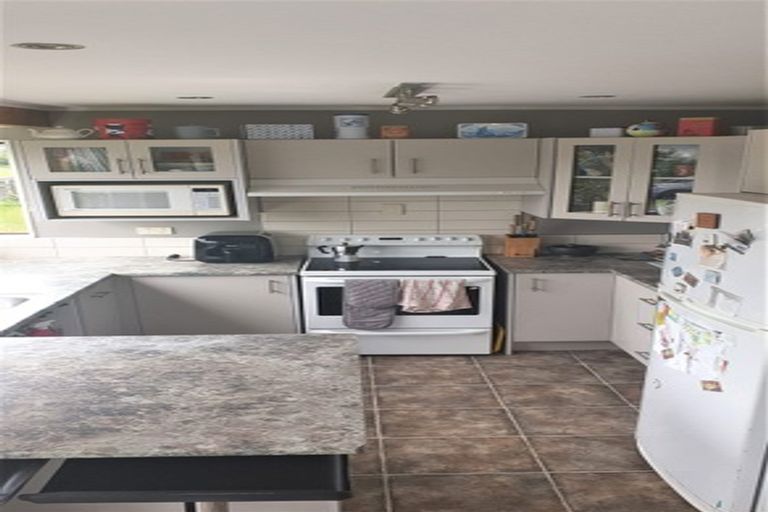 Photo of property in 20 Harbour Crest Drive, Waiuku, 2123