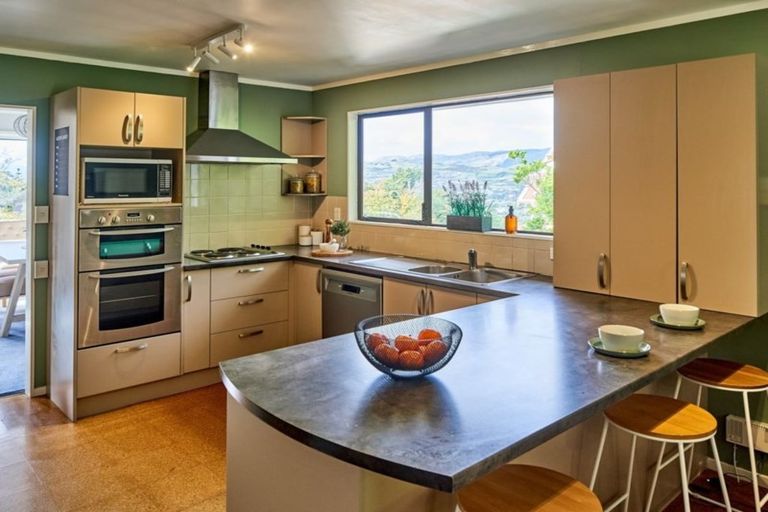 Photo of property in 36 Peterhouse Street, Tawa, Wellington, 5028