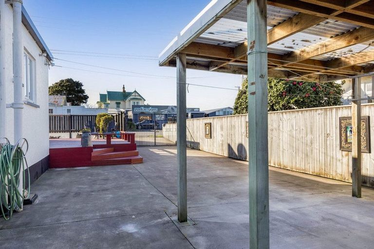 Photo of property in 227 South Road, Hawera, 4610