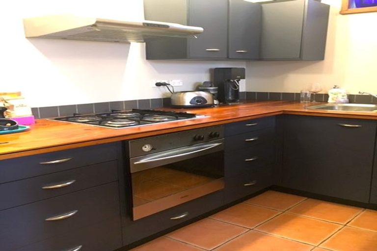 Photo of property in 37 Lawrence Street, Newtown, Wellington, 6021