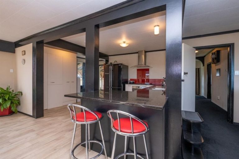 Photo of property in 9 York Street, Eltham, 4322