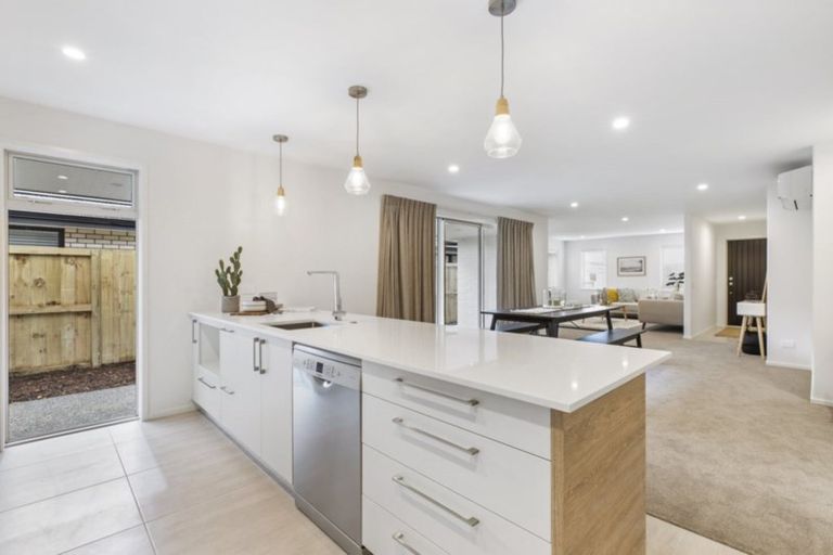 Photo of property in 5 Hanlow Place, Pyes Pa, Tauranga, 3112