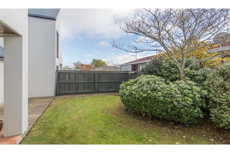Photo of property in 2/96 Wainui Street, Riccarton, Christchurch, 8041