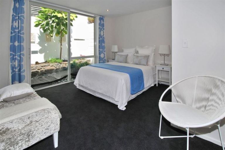 Photo of property in 10 Challenger Lane, Redcliffs, Christchurch, 8081