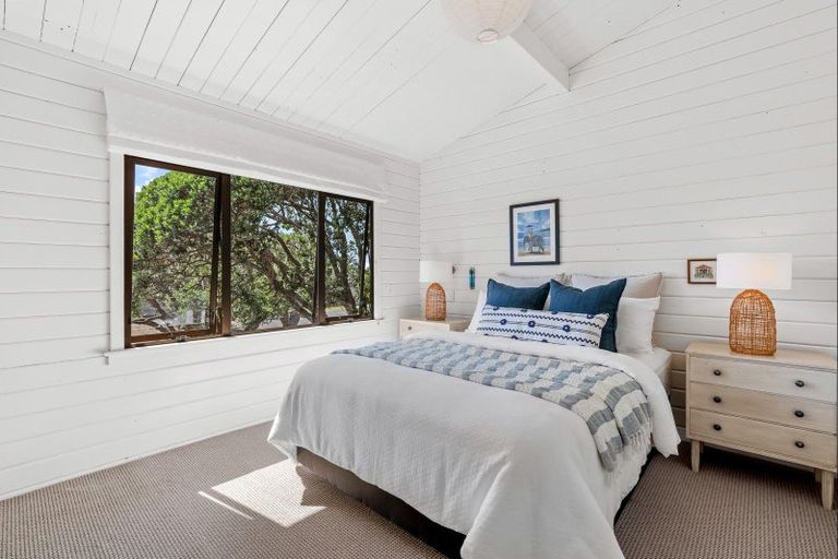 Photo of property in 15 St Anne Place, Omaha, 0986