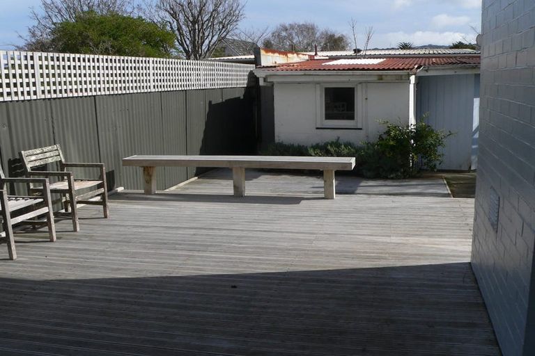 Photo of property in 140 Epuni Street, Epuni, Lower Hutt, 5011