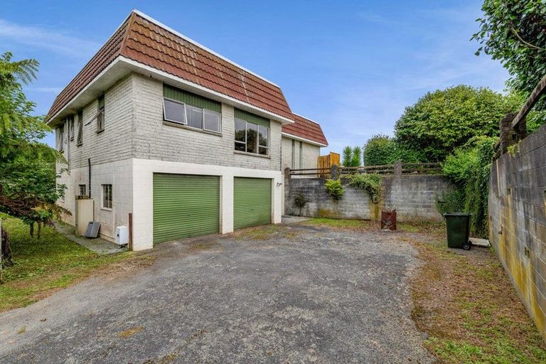 Photo of property in 19 Tybalt Street, Stratford, 4332