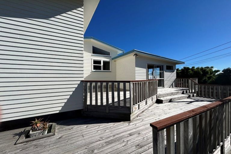 Photo of property in 54 Aorangi Road, Paraparaumu, 5032
