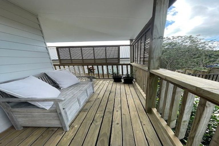 Photo of property in 12 Fresil Lane, Massey, Auckland, 0614