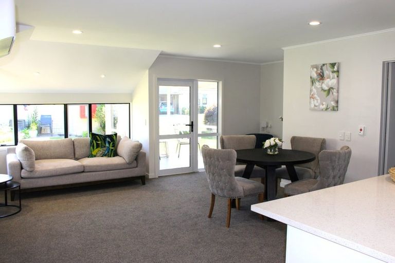 Photo of property in Regency Park, 33/3a Brent Road, Owhata, Rotorua, 3010