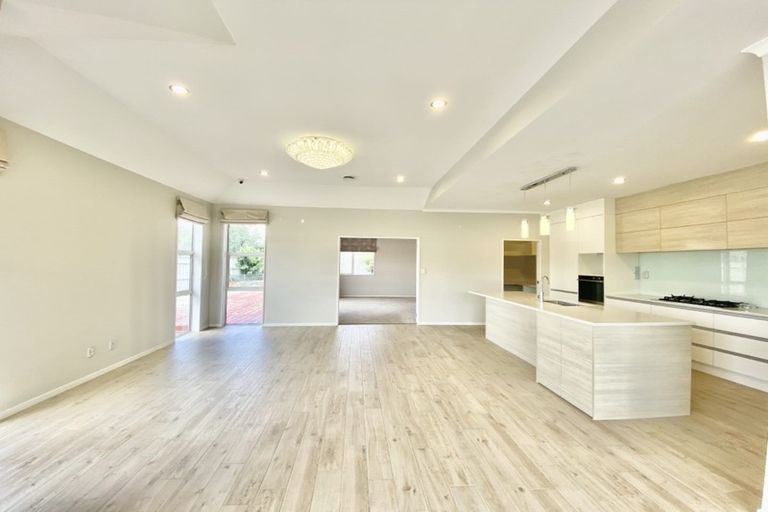 Photo of property in 21 Parlane Drive, Huapai, Kumeu, 0810