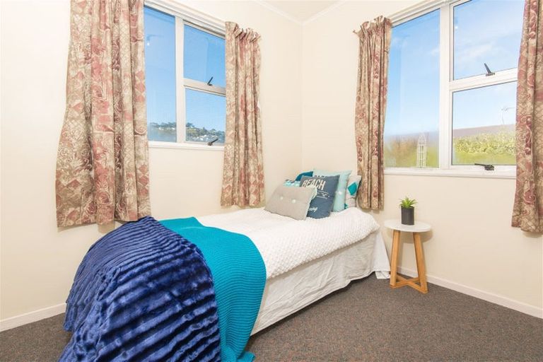 Photo of property in 9/11 Trafalgar Street, Johnsonville, Wellington, 6037