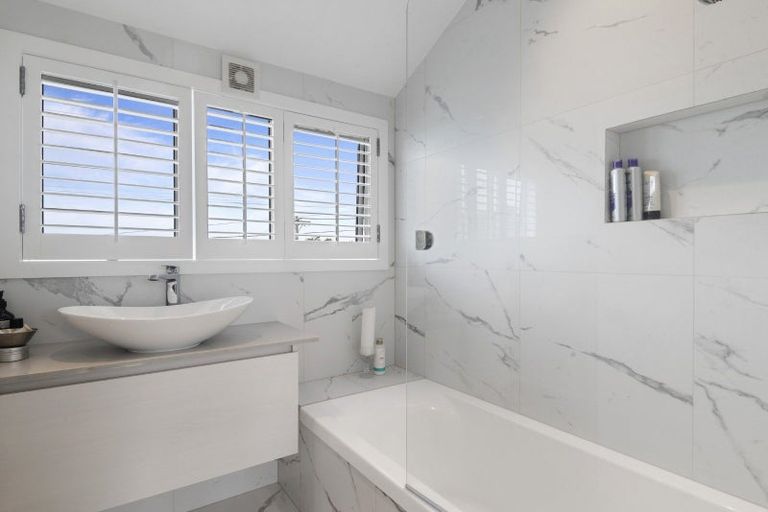 Photo of property in 74 Princes Street, Northcote Point, Auckland, 0627