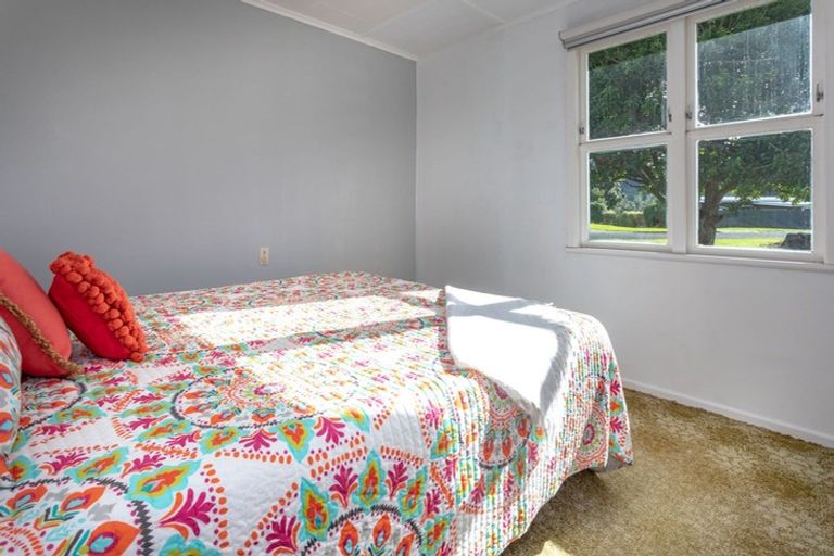 Photo of property in 5 Daphne Road, Tairua, 3508