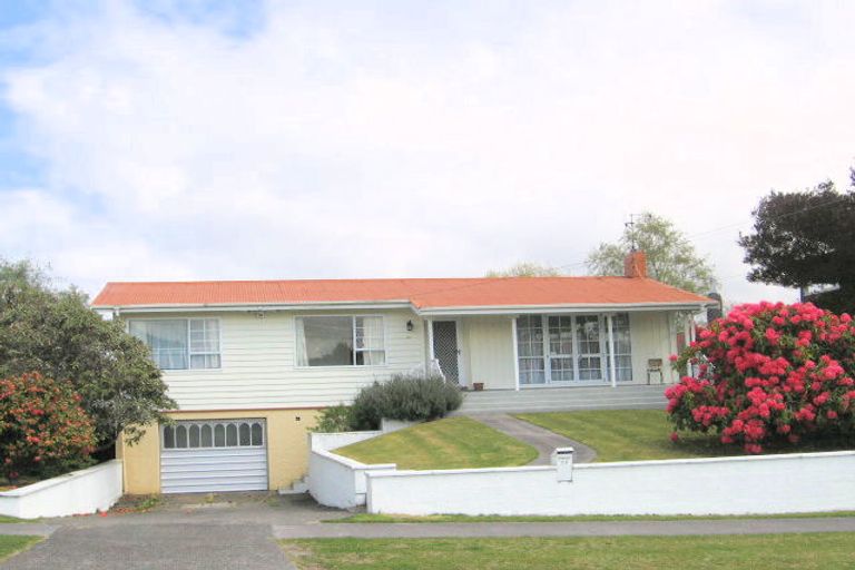 Photo of property in 27 Puriri Street, Hilltop, Taupo, 3330