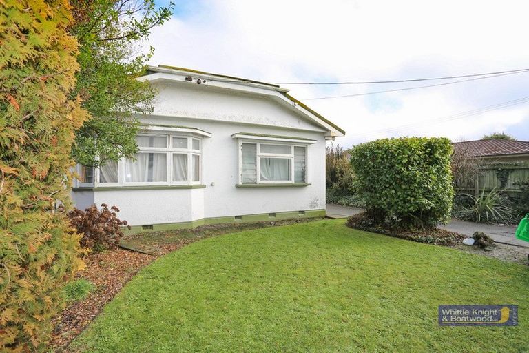Photo of property in 35 Waimairi Road, Upper Riccarton, Christchurch, 8041