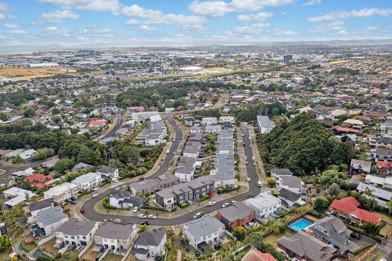 Photo of property in 37 Matairangi Avenue, Totara Heights, Auckland, 2105