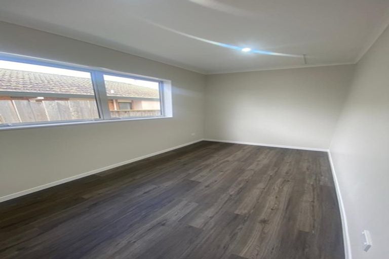 Photo of property in 13 Portrush Lane, Takanini, 2112