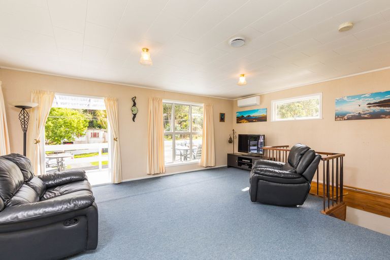 Photo of property in 49 Foster Avenue, Huia, Auckland, 0604