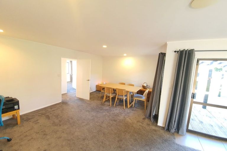 Photo of property in 129 Walter Strevens Drive, Conifer Grove, Takanini, 2112