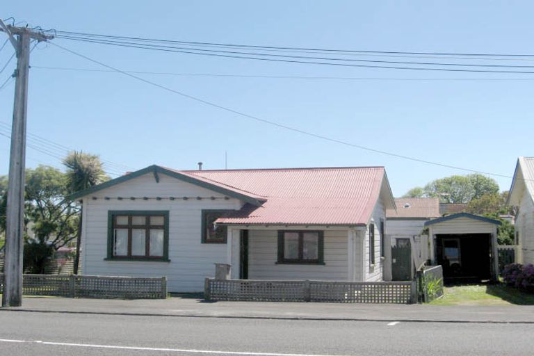 Photo of property in 12 Guyton Street, Whanganui, 4500
