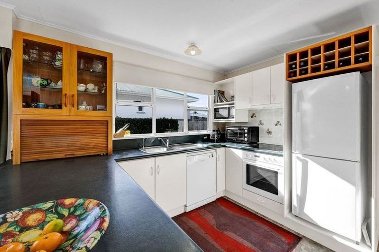 Photo of property in 96 Argyle Street, Hawera, 4610