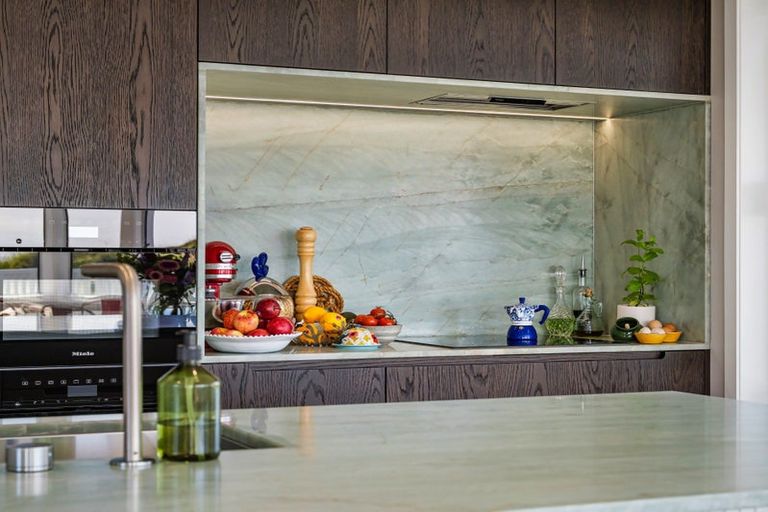 Photo of property in 96 Marine Parade, Mount Maunganui, 3116