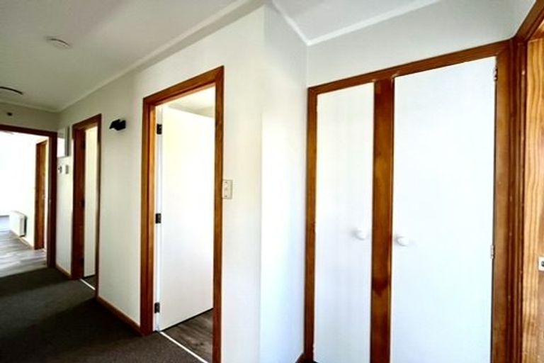 Photo of property in 25 Geoffrey Road, Torbay, Auckland, 0630