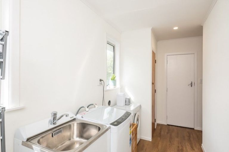 Photo of property in 2 Konini Grove, Raumati Beach, Paraparaumu, 5032