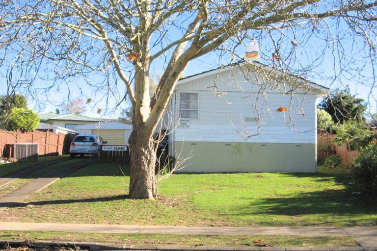 Photo of property in 7 Innismara Avenue, Wattle Downs, Auckland, 2103