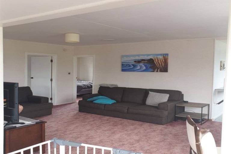 Photo of property in 24 Beach Road, Glenbrook, Waiuku, 2681