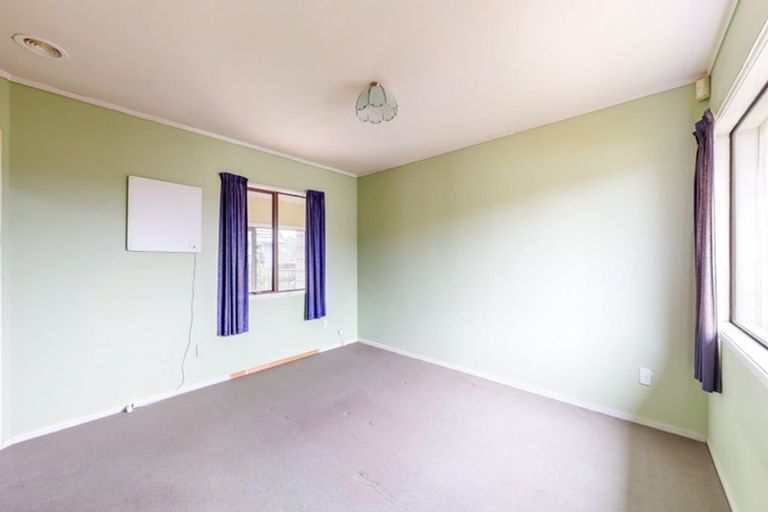 Photo of property in 12 Jasmine Grove, Maungaraki, Lower Hutt, 5010