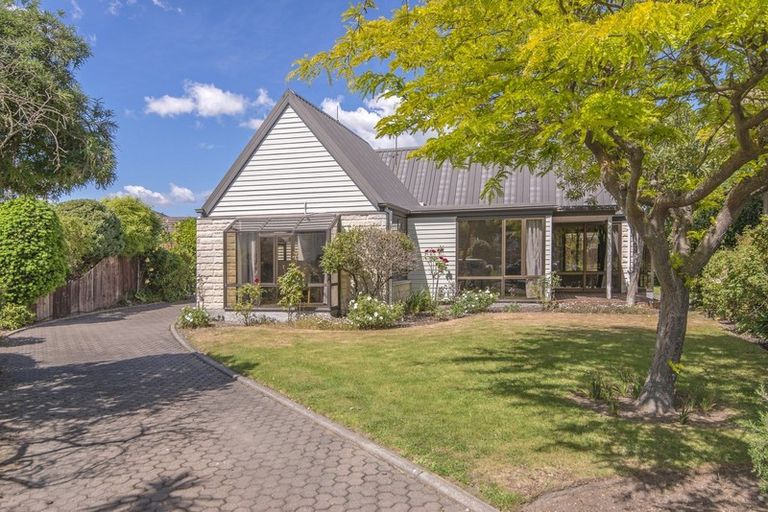 Photo of property in 31 O'connor Place, Burnside, Christchurch, 8053