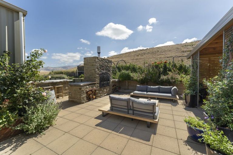 Photo of property in 105 Mcarthur Road, Springvale, Alexandra, 9391