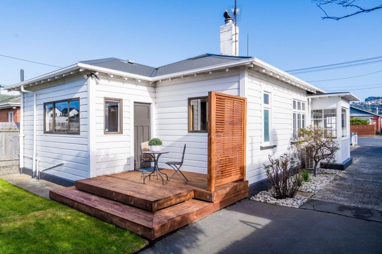 Photo of property in 15 East Avenue, Saint Kilda, Dunedin, 9012