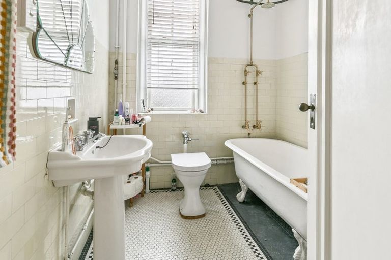 Photo of property in Blythswood Flats, 28/3 Aro Street, Aro Valley, Wellington, 6021