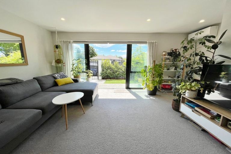 Photo of property in 1/57 Woodville Street, Edgeware, Christchurch, 8013