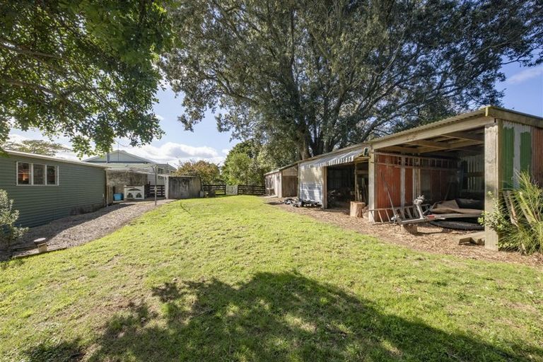 Photo of property in 2059 State Highway 16, Helensville, 0875