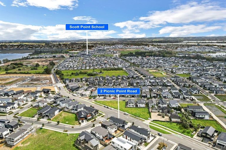 Photo of property in 2 Picnic Point Road, Hobsonville, Auckland, 0616