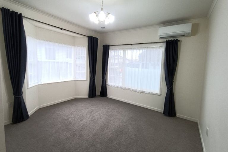 Photo of property in 8 Norton Park Avenue, Fairfield, Lower Hutt, 5011