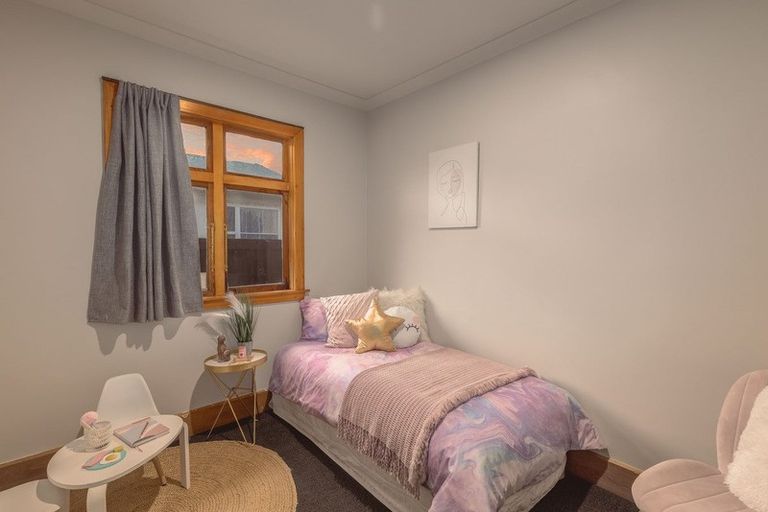 Photo of property in 15 Grenville Street, Waltham, Christchurch, 8011