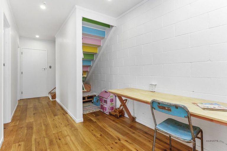 Photo of property in 264 Glengarry Road, Glen Eden, Auckland, 0602