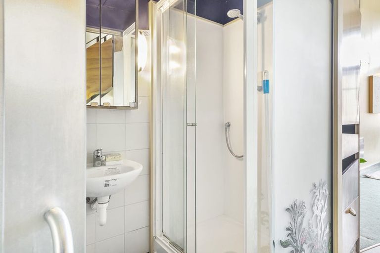 Photo of property in Qba Apartments, 1b/51 Webb Street, Mount Cook, Wellington, 6011