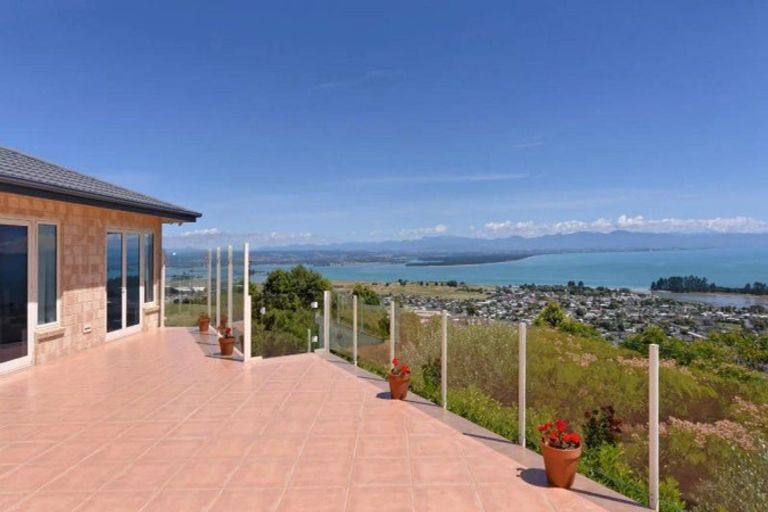 Photo of property in 28 Zeehaen Place, Britannia Heights, Nelson, 7010