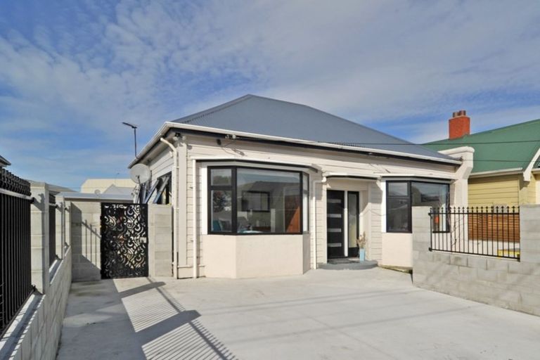 Photo of property in 43 Jackson Street, Saint Kilda, Dunedin, 9012